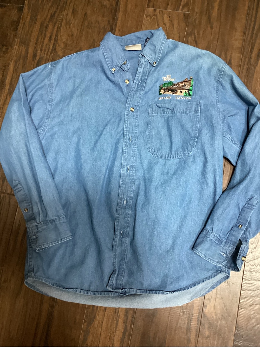 Fred Harvey Light Blue Denim Button-Down Shirt El Tovar Grand Canyon Embroidered